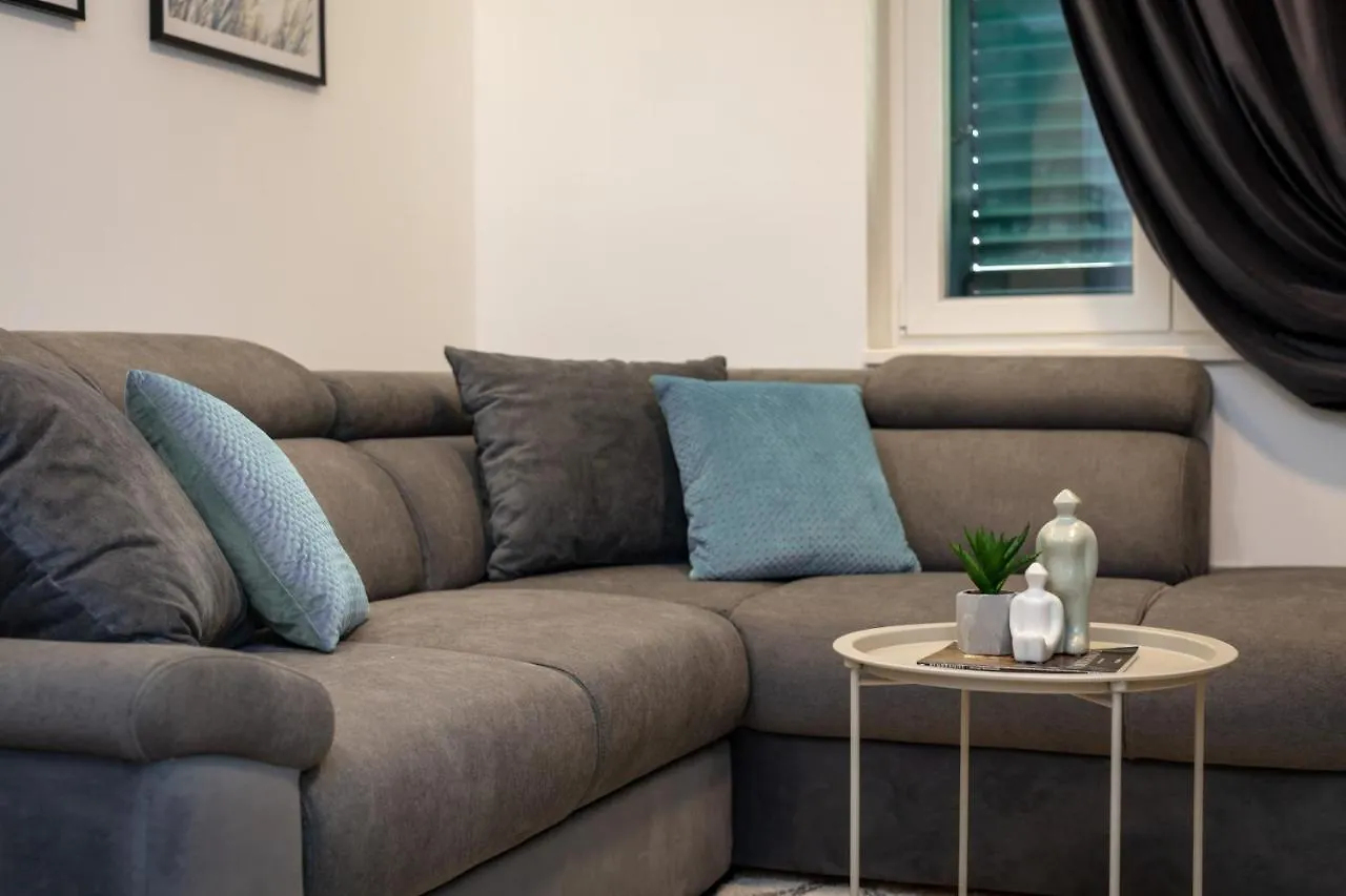 Apartment Ivano & Josip, Bacvice Beach Split 0*,  Croatia